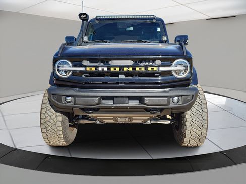 Used 2021 Ford Bronco Outer Banks image 6