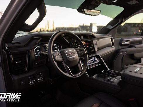 Used 2025 GMC Sierra 3500 AT4 w/ AT4 Premium Plus Package image 21