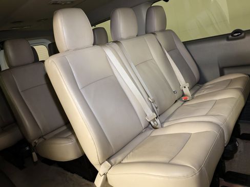 Used 2021 Nissan NV 3500 SL image 13