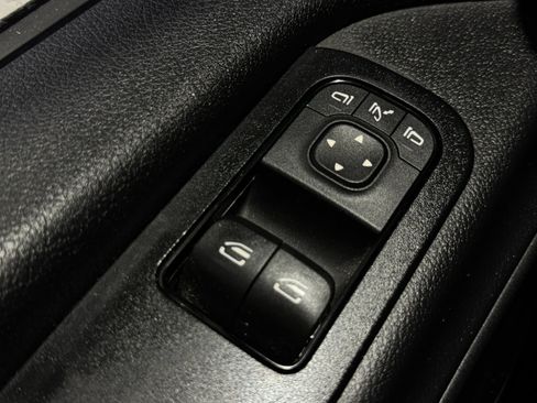 Used 2021 Mercedes-Benz Sprinter 2500 image 23