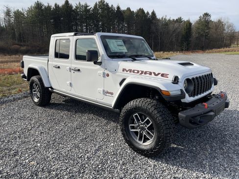 New 2026 Jeep Gladiator Mojave image 37