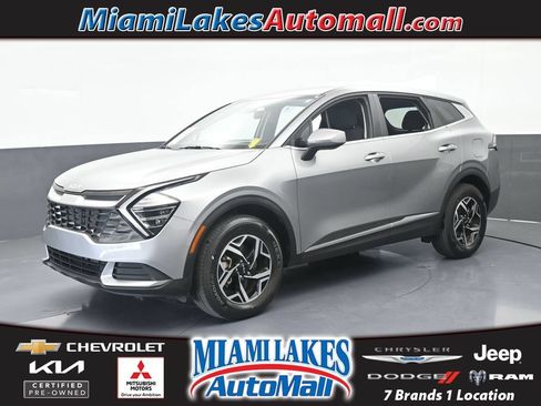 Used 2024 Kia Sportage LX AWD/4WD image 1
