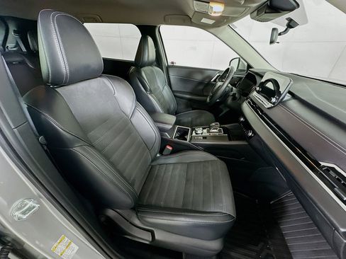 Used 2024 Mitsubishi Outlander SE image 33