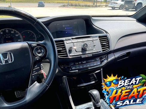 Used 2017 Honda Accord Sport image 8