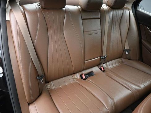 Used 2018 Mercedes-Benz E 300 4MATIC image 42