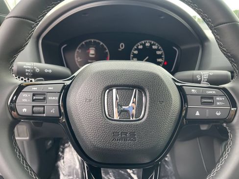 Used 2025 Honda Civic Sport image 11