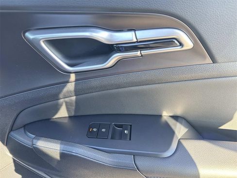 Certified 2026 Kia Sportage EX w/ EX Panorama Roof Package image 31