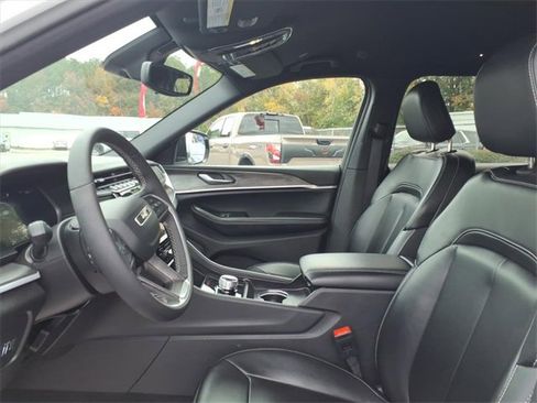 Used 2024 Jeep Grand Cherokee L Limited w/ Black Appearance Package image 5