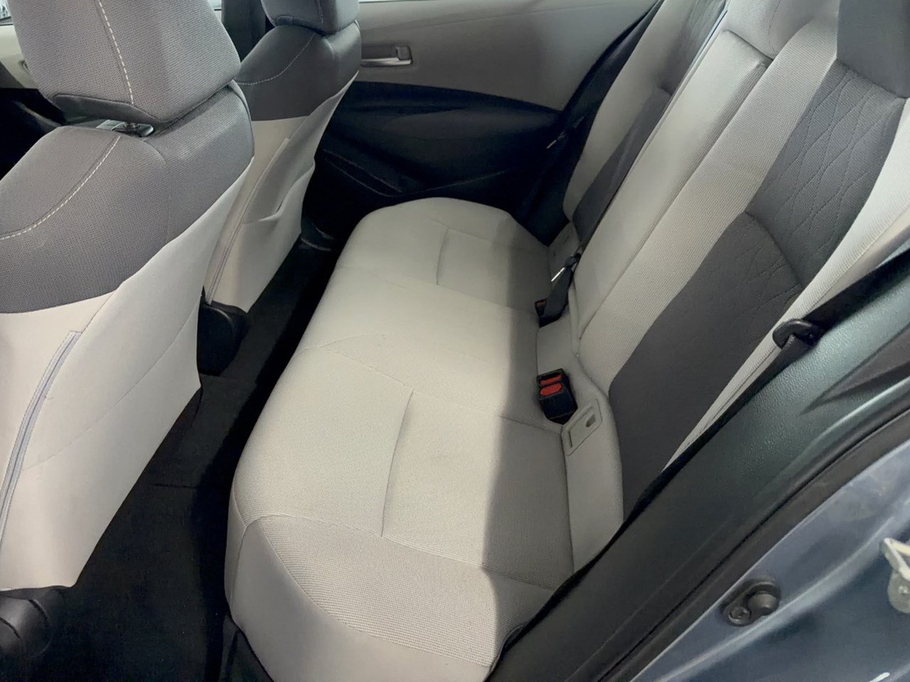 Used 2020 Toyota Corolla LE FWD image 25