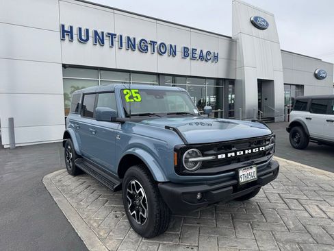 Used 2025 Ford Bronco Outer Banks image 1