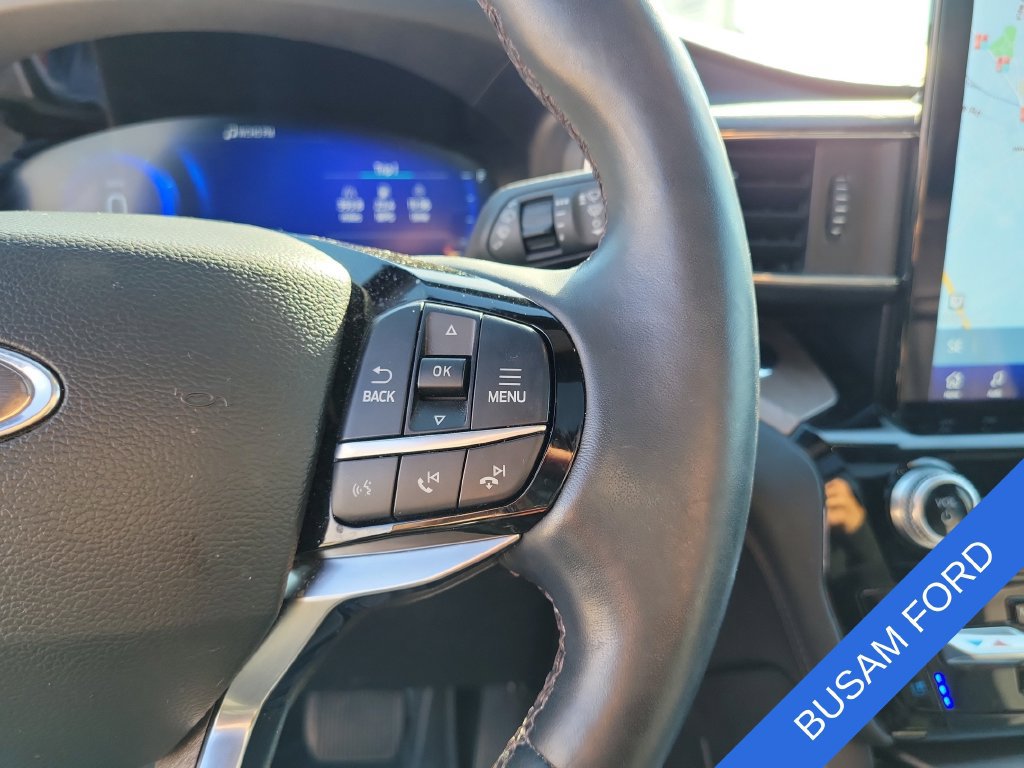 Used 2023 Ford Explorer Platinum w/ Technology Package AWD/4WD image 20