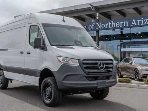 Used 2025 Mercedes-Benz Sprinter 2500 image 1