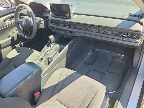 Used 2023 Honda Accord EX image 17