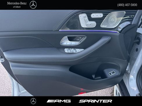 New 2026 Mercedes-Benz GLS 580 4MATIC image 12