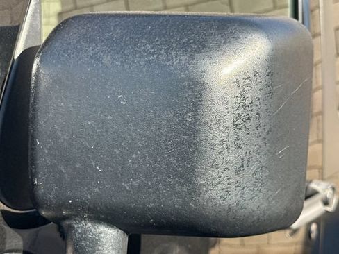 Used 2017 Jeep Wrangler Rubicon w/ Power Convenience Group AWD/4WD image 8