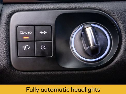 Used 2023 Porsche Cayenne AWD/4WD image 22