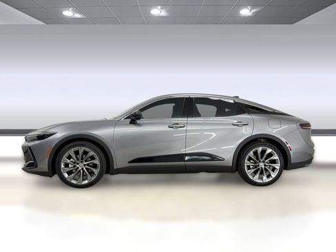 Used 2026 Toyota Crown Limited w/ Advanced Technology Package image 2