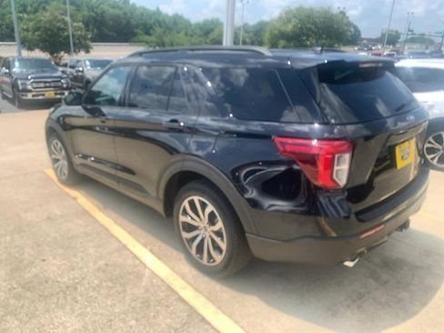 Used 2024 Ford Explorer ST-Line w/ Class IV Trailer Tow Package image 7