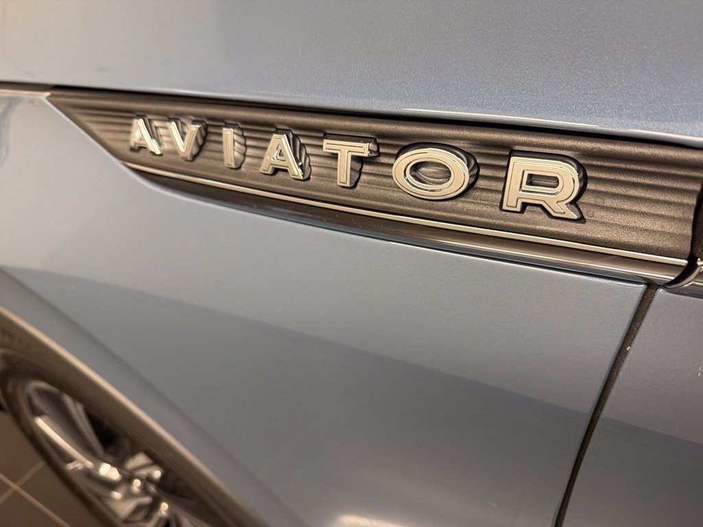 Used 2026 Lincoln Aviator AWD image 40