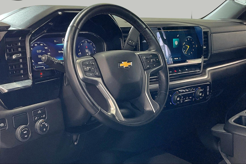 Used 2025 Chevrolet Silverado 1500 LT RWD image 4