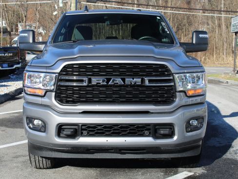 Used 2024 RAM 2500 Big Horn w/ Sport Appearance Package image 4