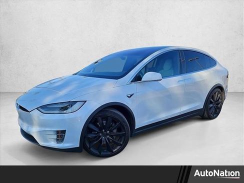 Used 2017 Tesla Model X 75D image 1