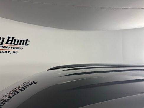 Used 2022 Volkswagen Atlas Cross Sport SE image 10