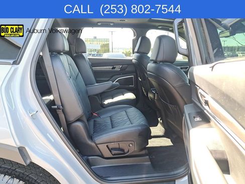 Used 2025 Kia Telluride AWD image 21