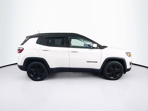 Used 2019 Jeep Compass Latitude AWD/4WD image 11