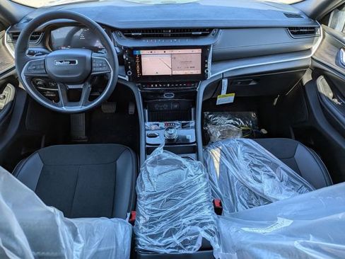 New 2026 Jeep Grand Cherokee Laredo image 16