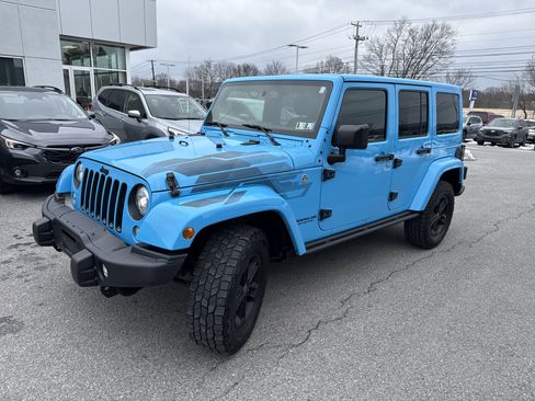 Used 2017 Jeep Wrangler Unlimited Sahara image 3