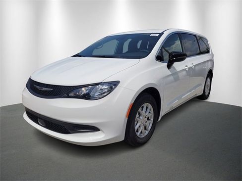 New 2026 Chrysler Voyager LX image 2