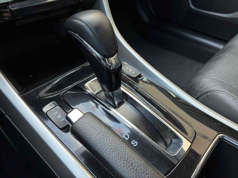 Used 2017 Honda Accord EX-L image 24