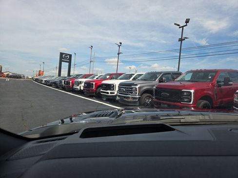 Used 2024 Ford F150 Platinum w/ FX4 Off-Road Package AWD/4WD image 25