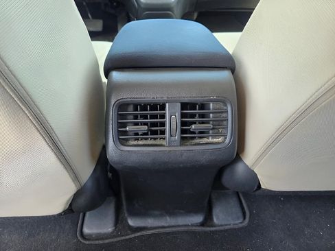 Used 2015 Honda CR-V LX image 27