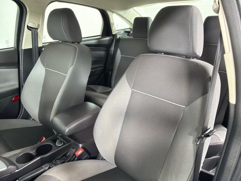 Used 2014 Ford Focus SE FWD image 11