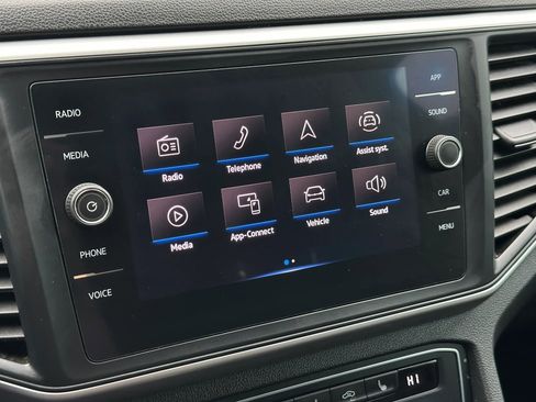 Used 2021 Volkswagen Atlas SE image 34