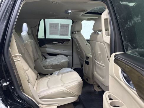 Used 2020 Cadillac Escalade Premium Luxury AWD/4WD image 31