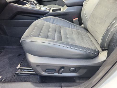 Used 2022 Mitsubishi Outlander SE image 14