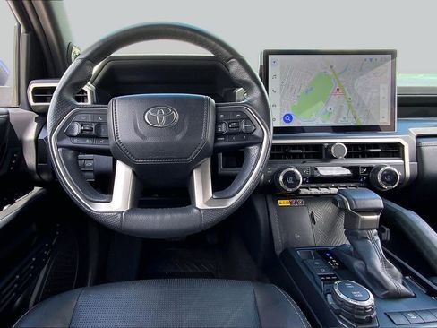 Used 2025 Toyota 4Runner Limited AWD/4WD image 6