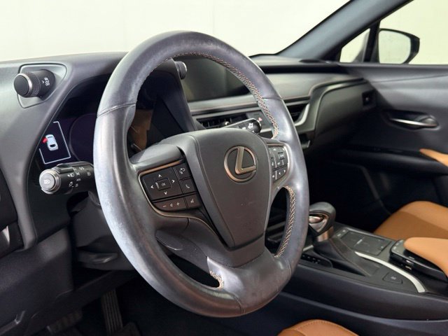 Used 2022 Lexus UX 200 FWD image 6