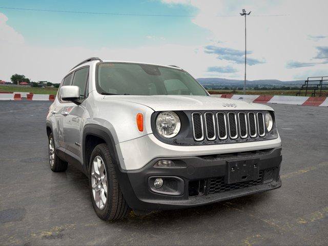 Used 2015 Jeep Renegade Latitude w/ Popular Equipment Group FWD image 2