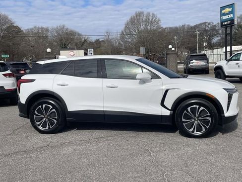 New 2026 Chevrolet Blazer EV LT image 2