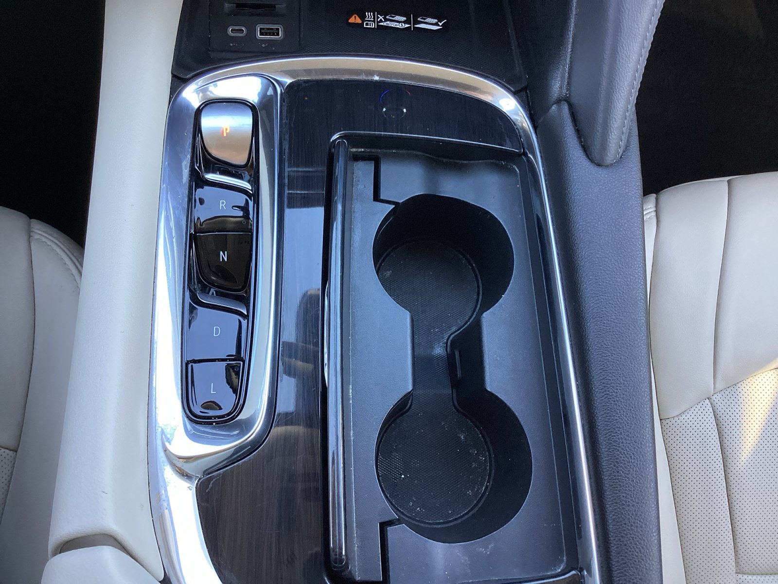 Used 2023 Buick Enclave Essence FWD image 26