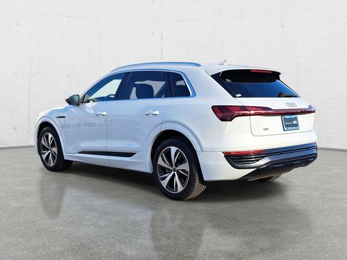 Used 2024 Audi Q8 e-tron Premium Plus w/ Premium Plus Package AWD/4WD image 7