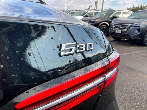 Used 2024 BMW 530i image 8