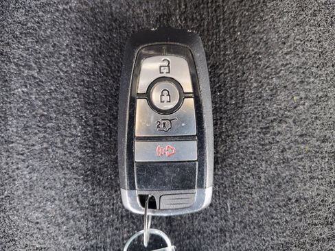 Used 2023 Ford Explorer XLT RWD image 30