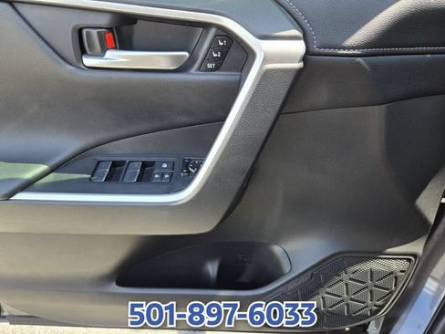 Used 2020 Toyota RAV4 Limited AWD/4WD image 33