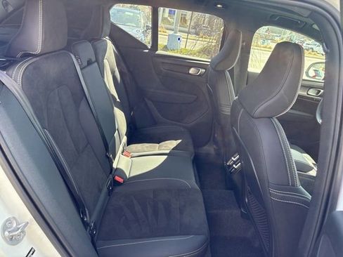 Used 2025 Volvo XC40 B5 Plus AWD/4WD image 14
