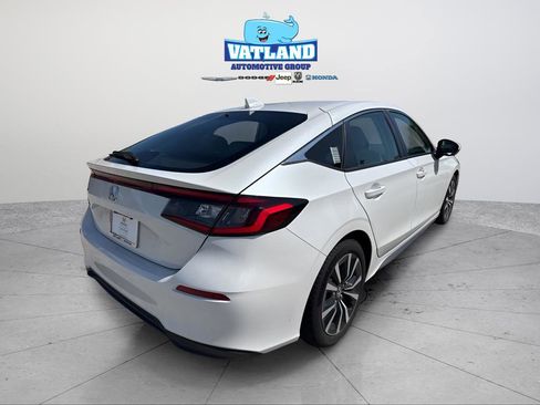 Used 2024 Honda Civic EX-L image 5